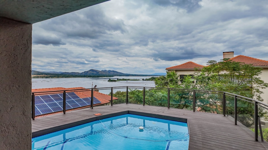 5 Bedroom Property for Sale in Birdwood Estate North West